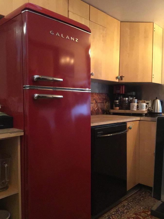 Seas The Day House 5 Star Hottub Pets Bbq Fire Premier Location Hotel Gibsons Exterior photo