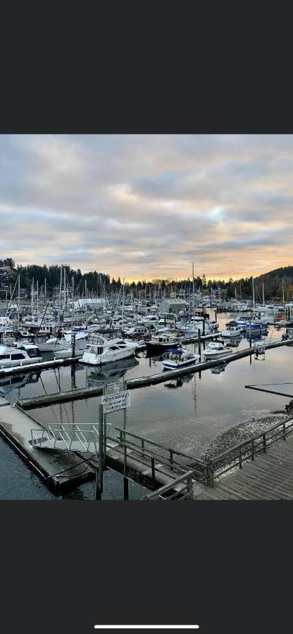 Seas The Day House 5 Star Hottub Pets Bbq Fire Premier Location Hotel Gibsons Exterior photo